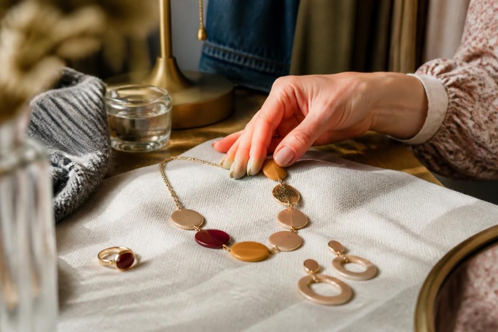 découvrez les bijoux fantaisie grain de malice, une collection unique alliant créativité et élégance, idéale pour les passionnés de mode en quête d'originalité.